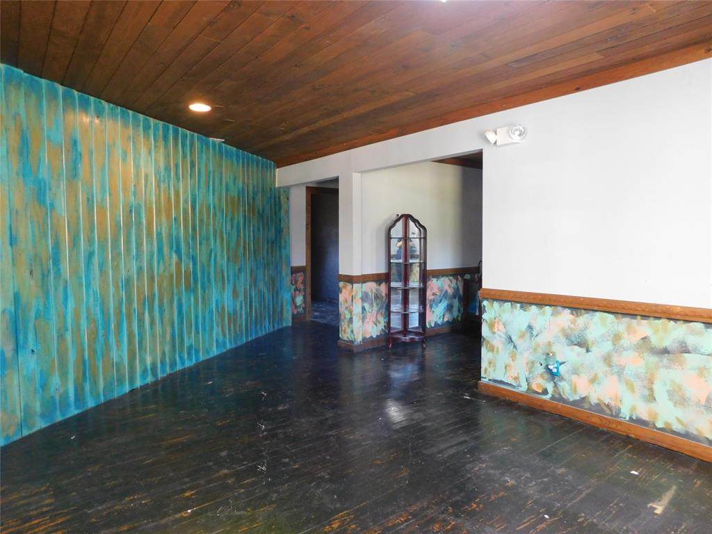 171 Old Mill Center - Photo 1