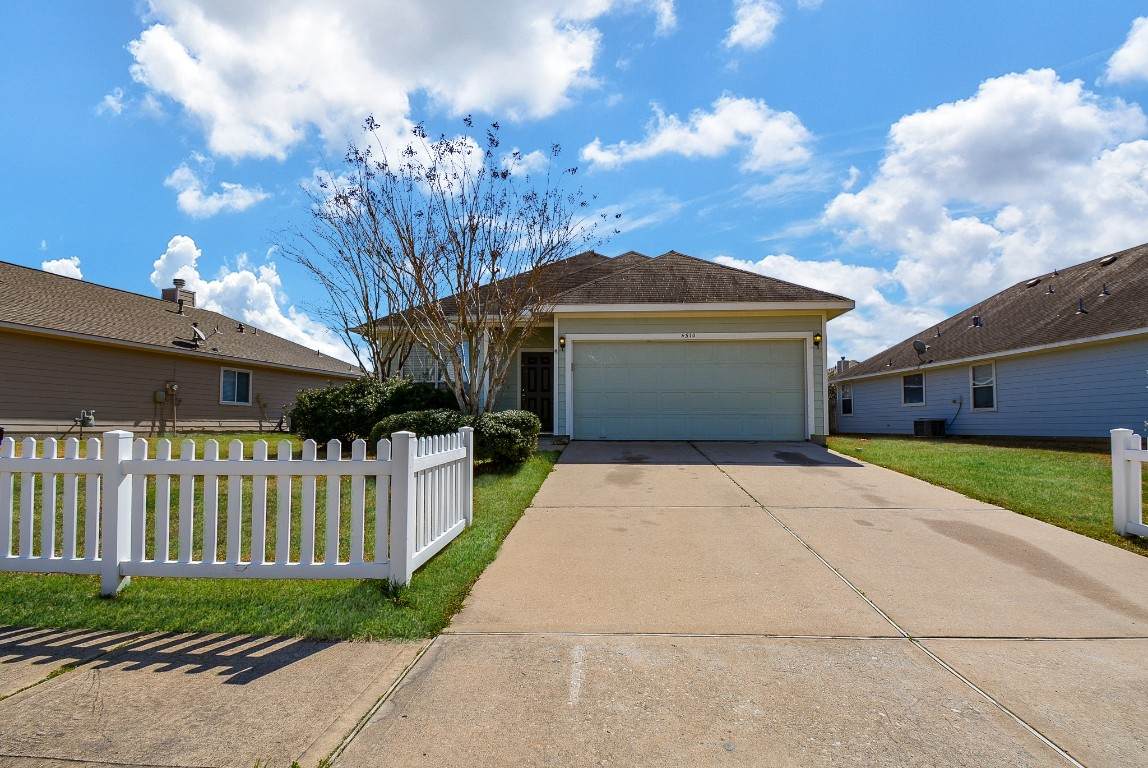 4310 Vineyard Mdw Lane - Photo 1