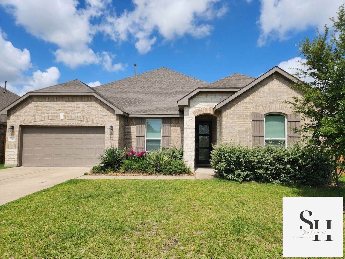 8507 Alvararo Bay Drive - Photo 1