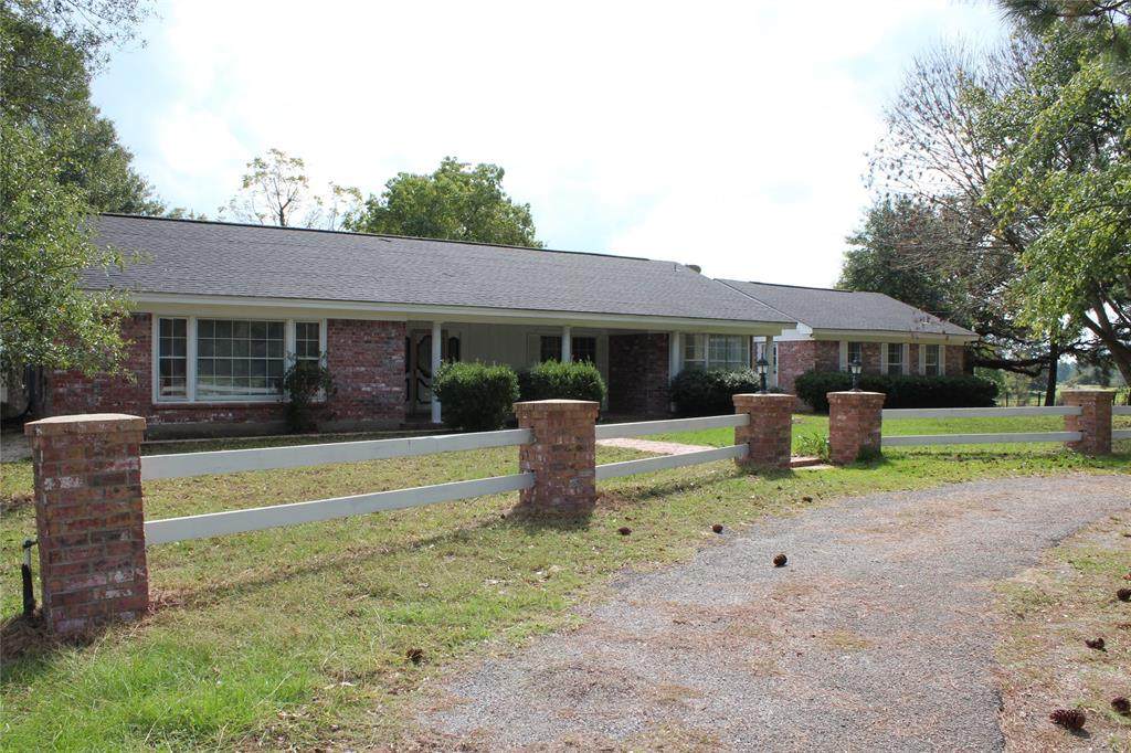 4687 Fm 2110 - Photo 1