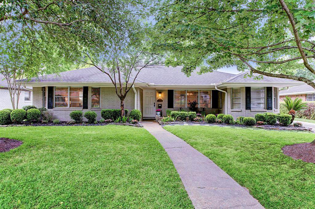 7111 Northampton Way - Photo 1