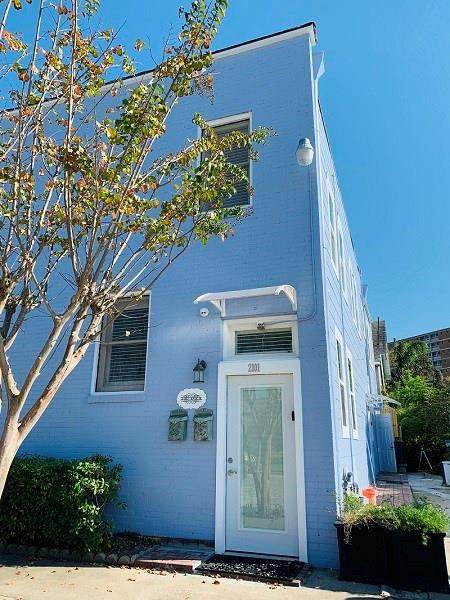 2101 Avenue K - Photo 1