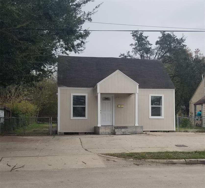 607 Shaver Street - Photo 1