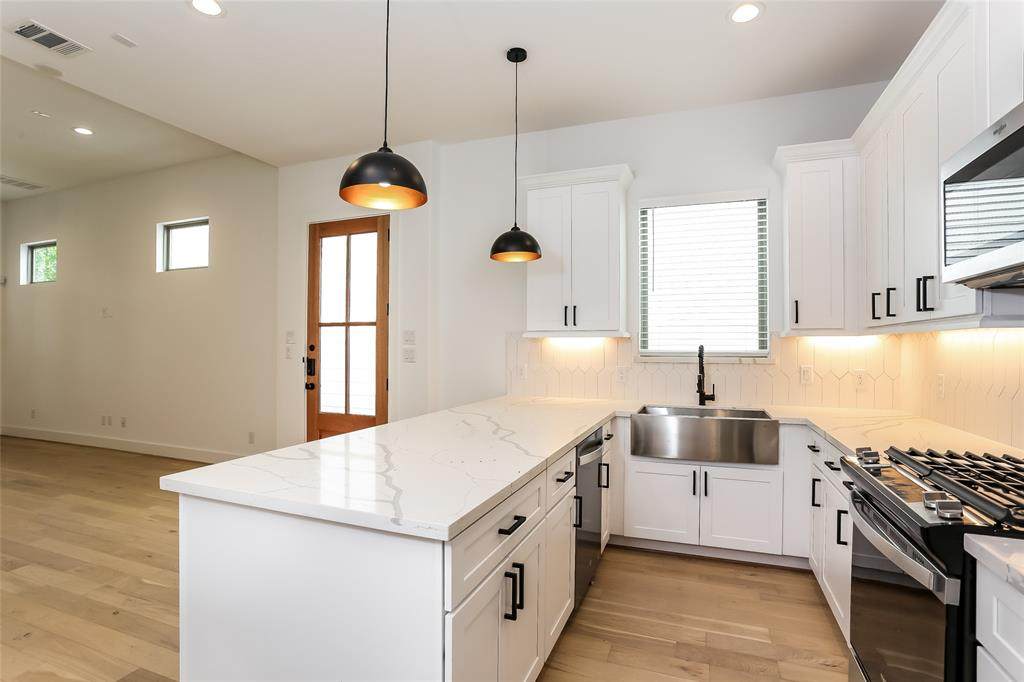 3040 Truxillo Street - Photo 1