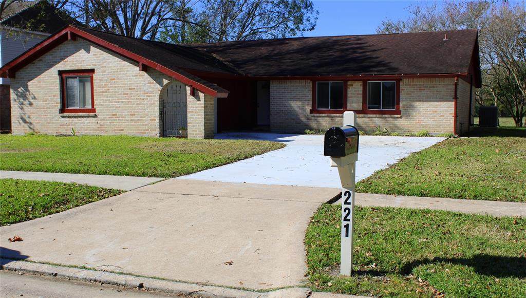 221 Palm Aire Drive - Photo 1