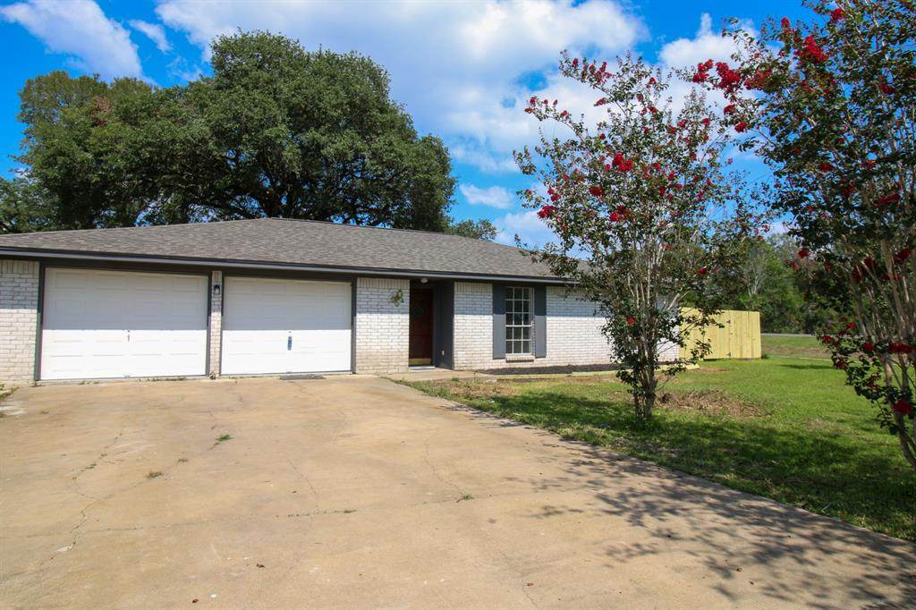 1400 Forest Park Court - Photo 1