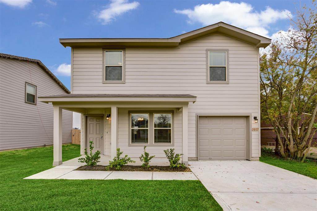 605 Travis St - Photo 1