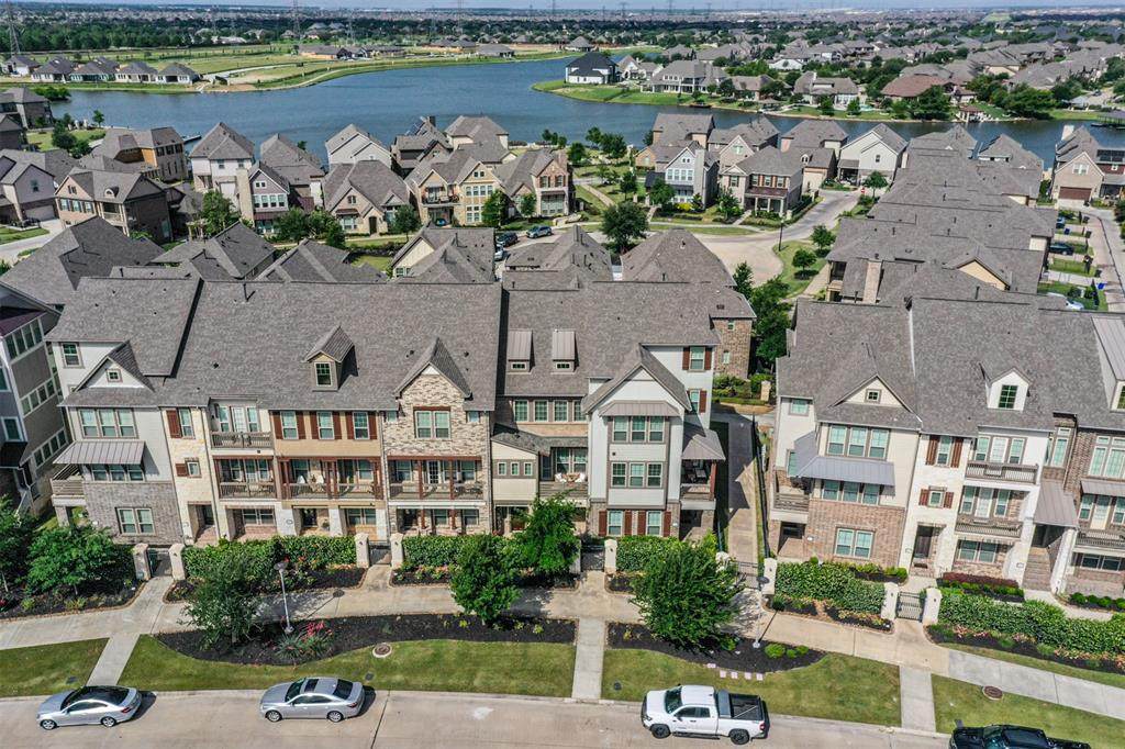 9659 Towne Lake Parkway - Photo 1