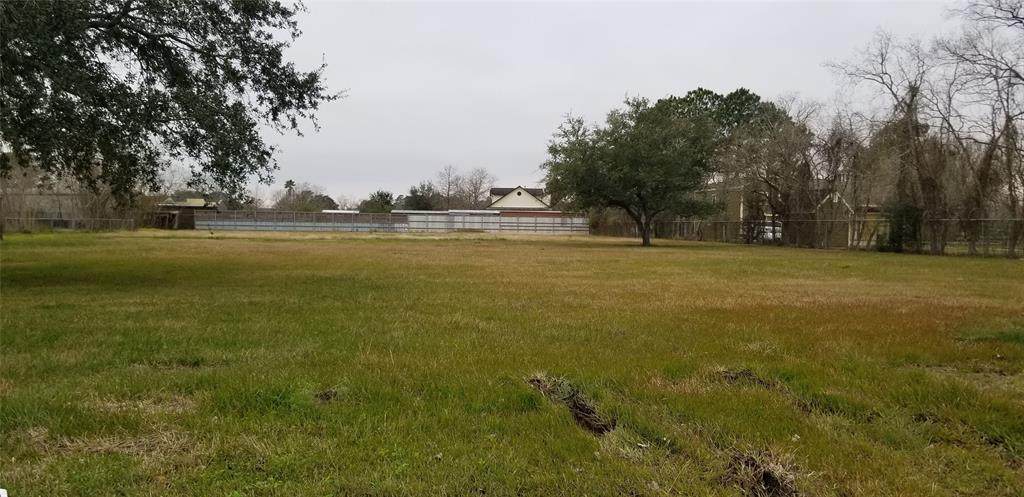 1361 Louisiana Avenue - Photo 1