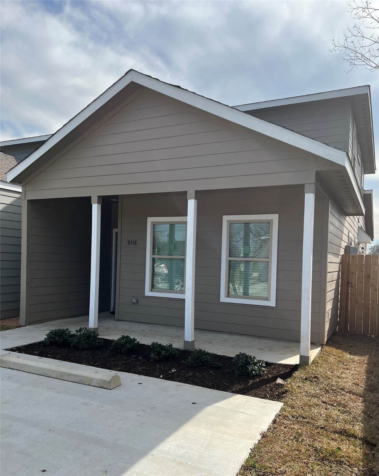 9718 Pelsey - Photo 1