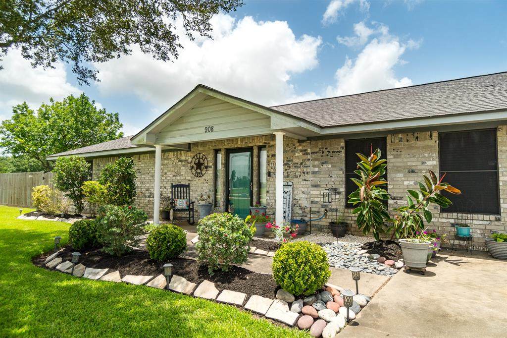 1450 Horse Shoe Court - Photo 1