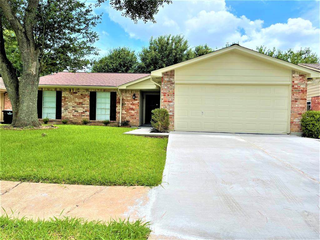 13727 Towne Way Drive - Photo 1