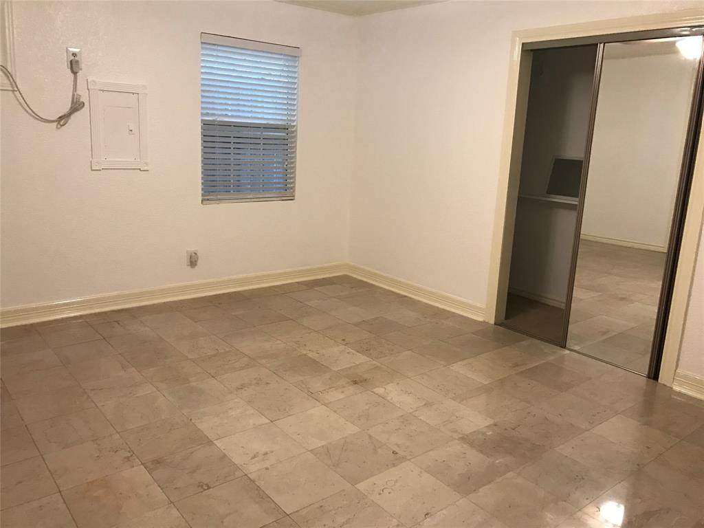1535 25th Street - Photo 1