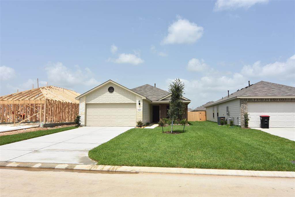 21207 Bush Brook Bend - Photo 1