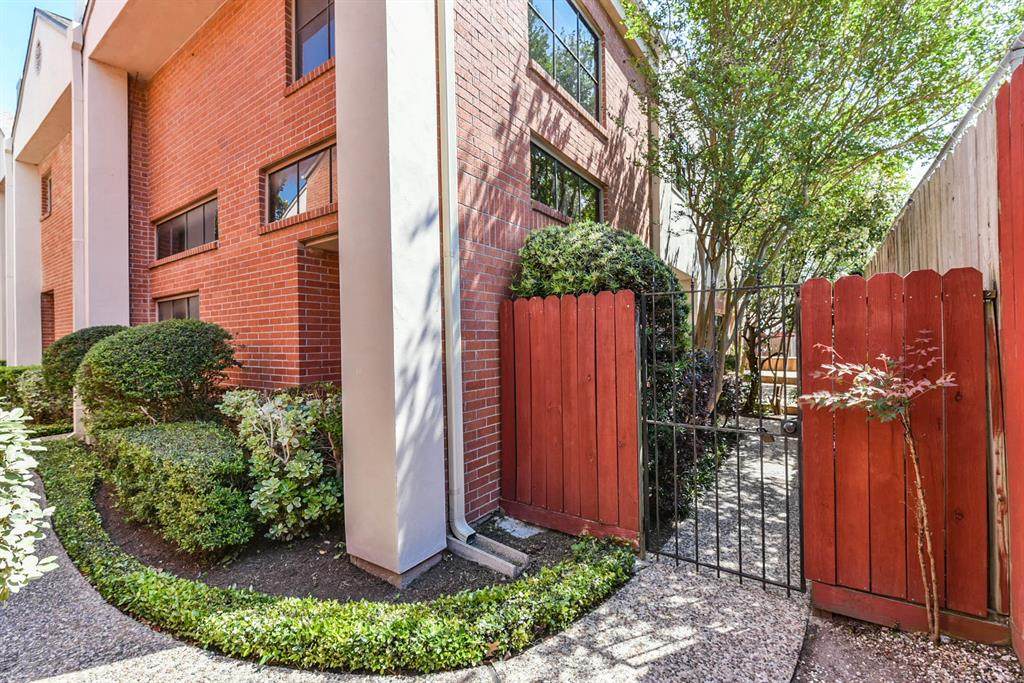 2652 Bering Drive - Photo 1