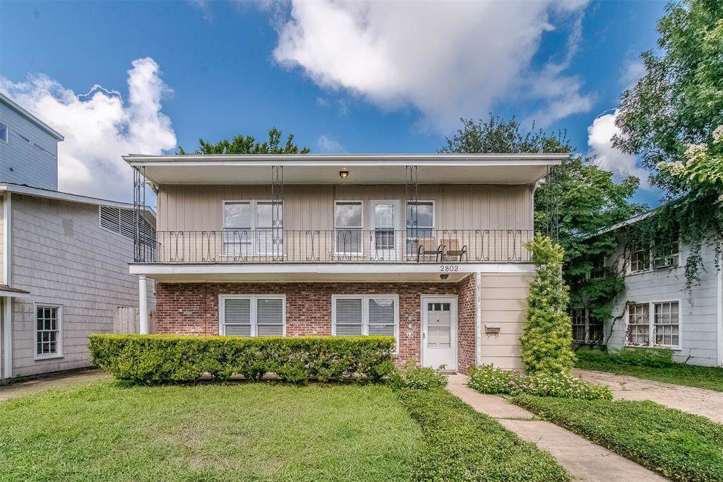2800 Greenbriar Drive - Photo 1