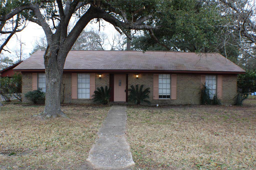 813 Charles Barker Avenue - Photo 1