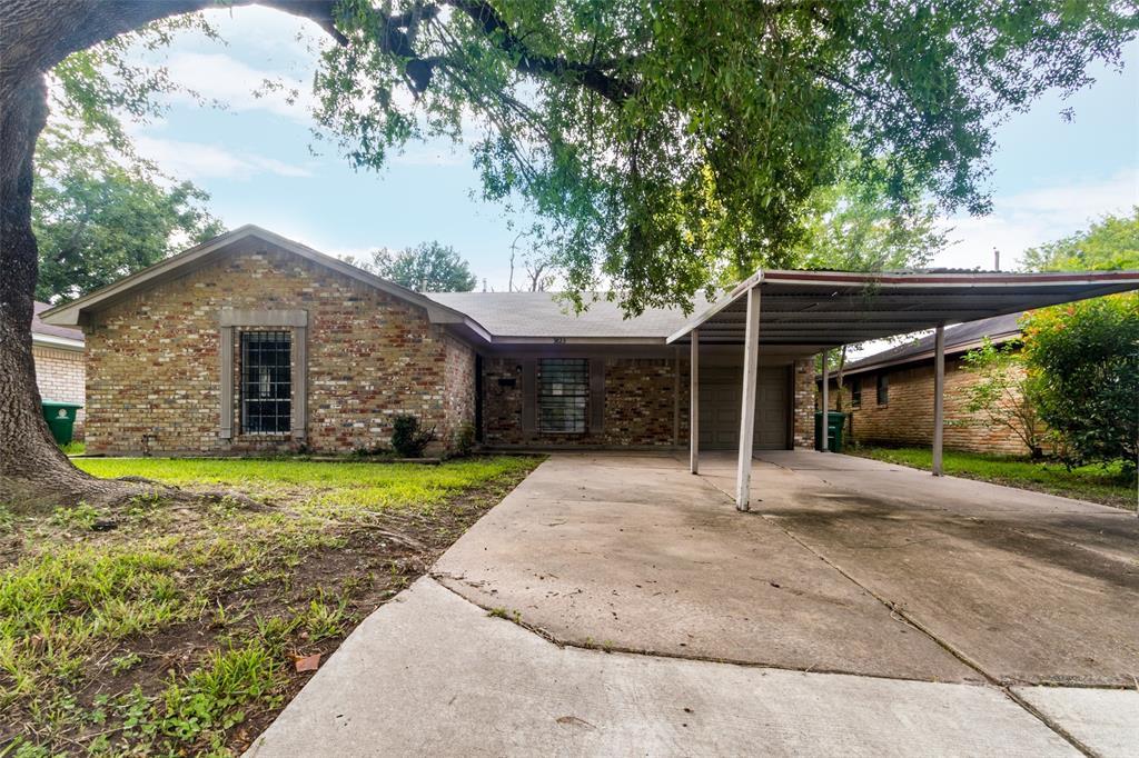 3823 Heatherbrook Drive - Photo 1