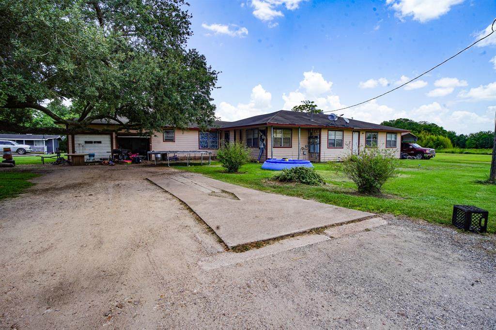 2727 Nelga Road - Photo 1