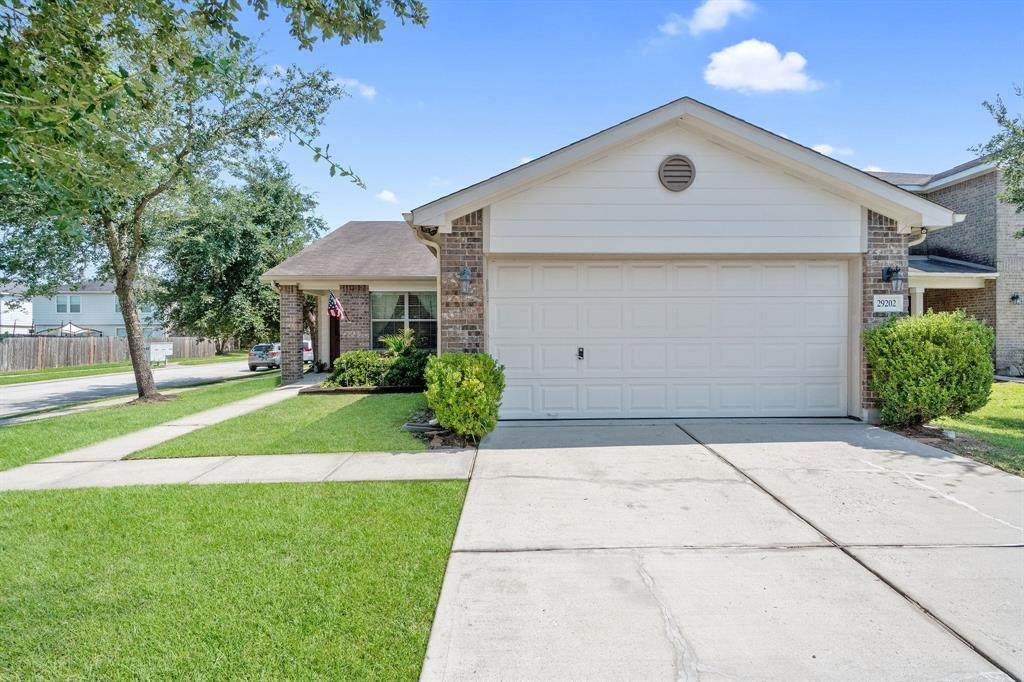 29202 Legends Green Drive - Photo 1