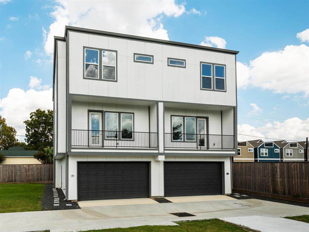 449 25th Street - Photo 1