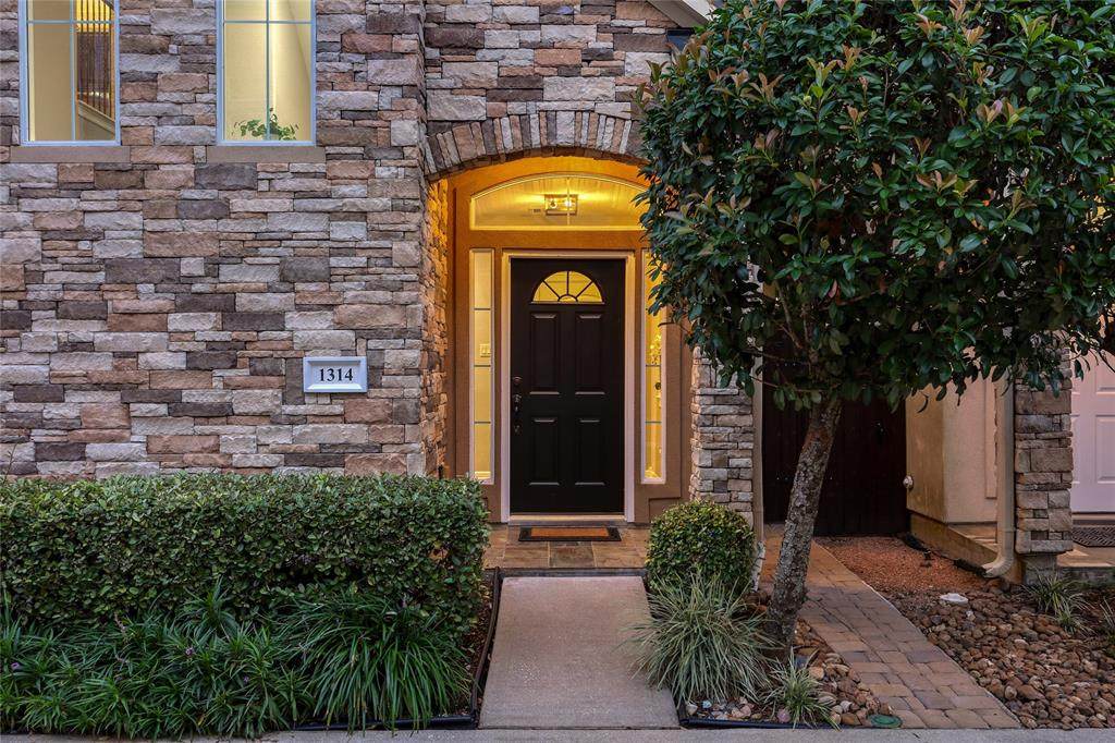 1314 Bobbitt Place Lane - Photo 1