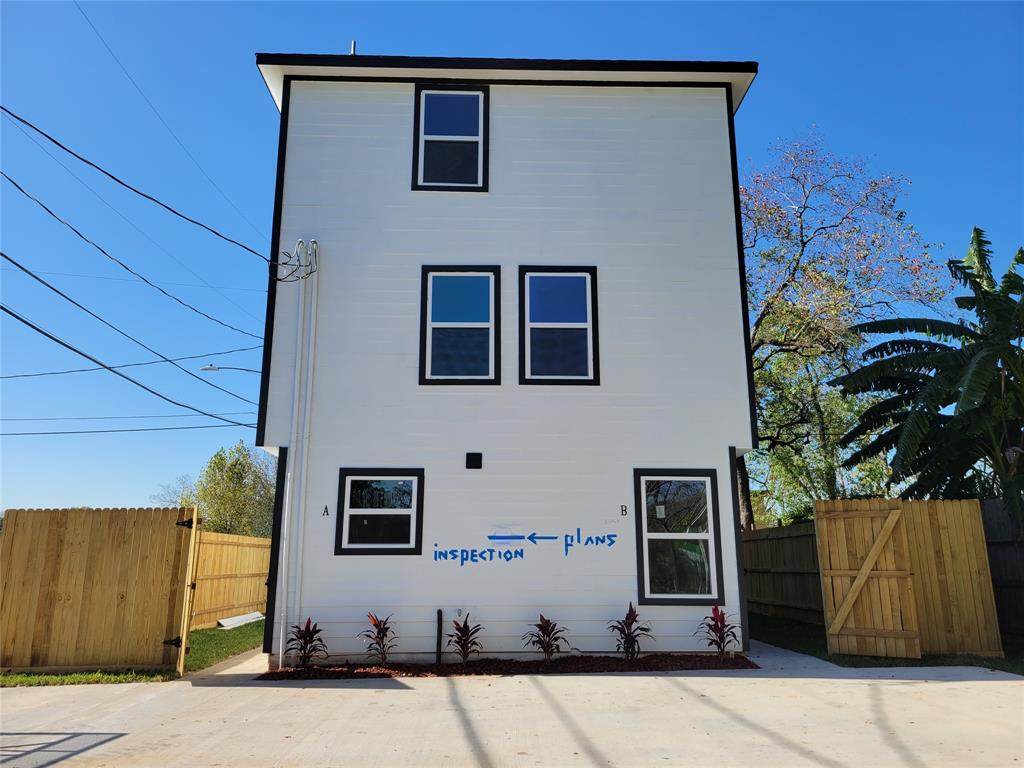 8125 Eastover Street - Photo 1