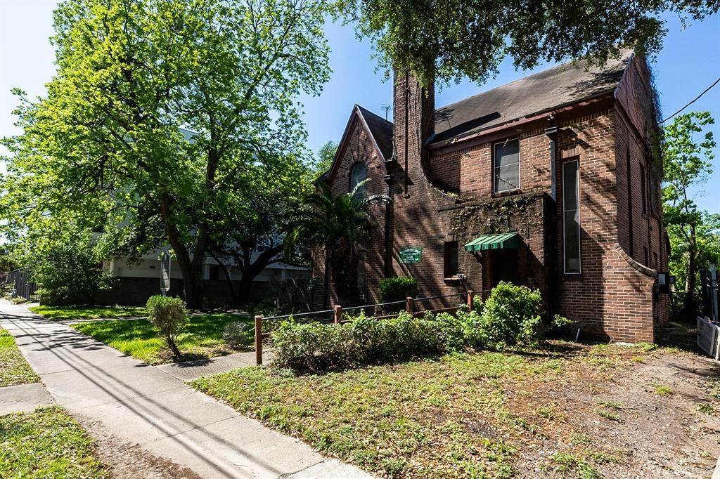 1814 Southmore Boulevard - Photo 1