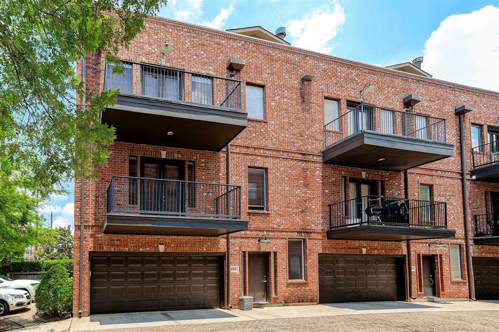 910 Malone Street - Photo 1