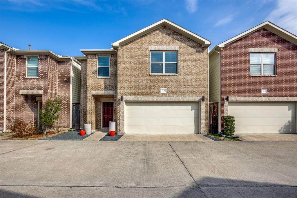 3728 Main Poplar Drive - Photo 1