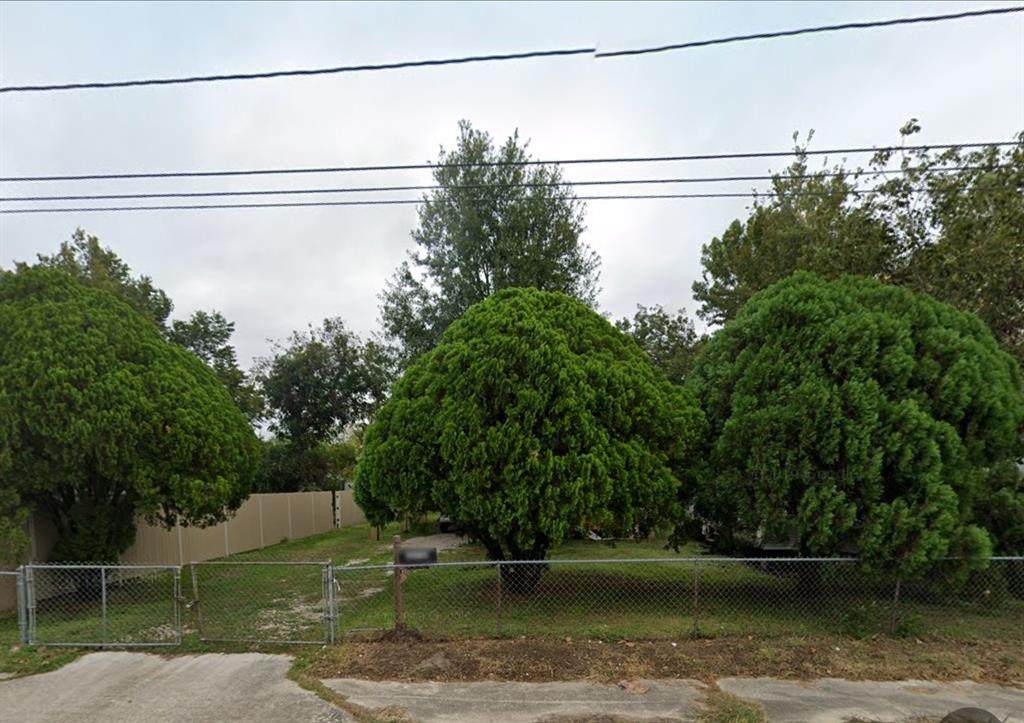 4312 Hirsch Road - Photo 1