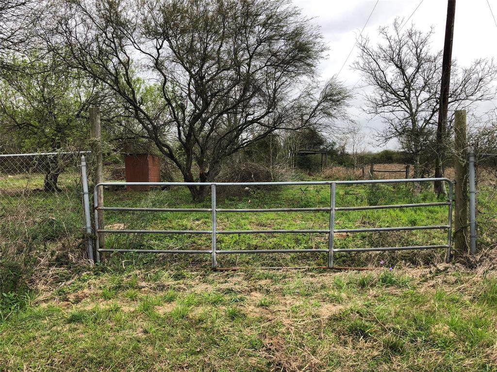 1145 Rice Road - Photo 1