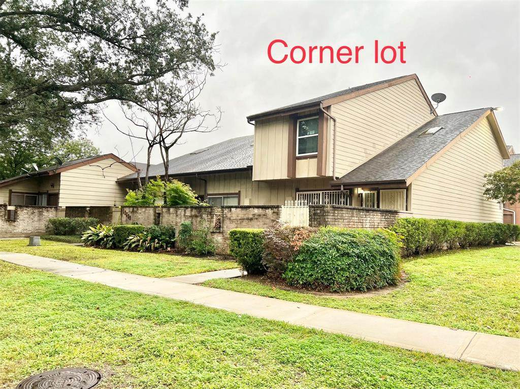 12641 Wellington Park Drive - Photo 1