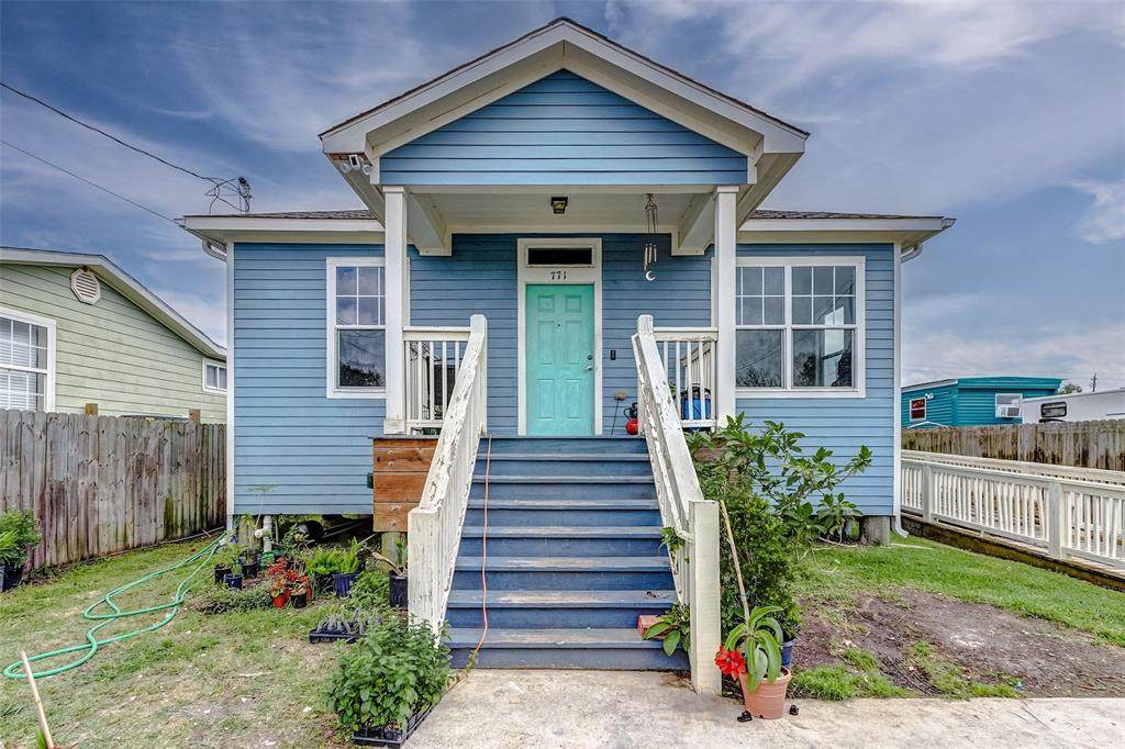 771 10th Street - Photo 1