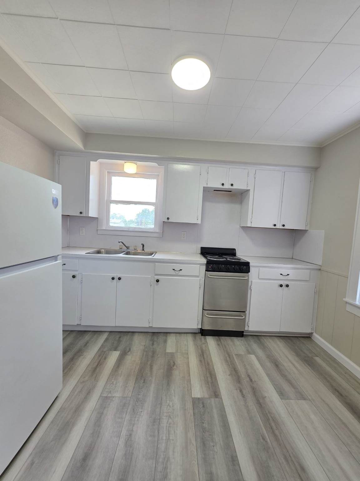 222 Pearce Street - Photo 1