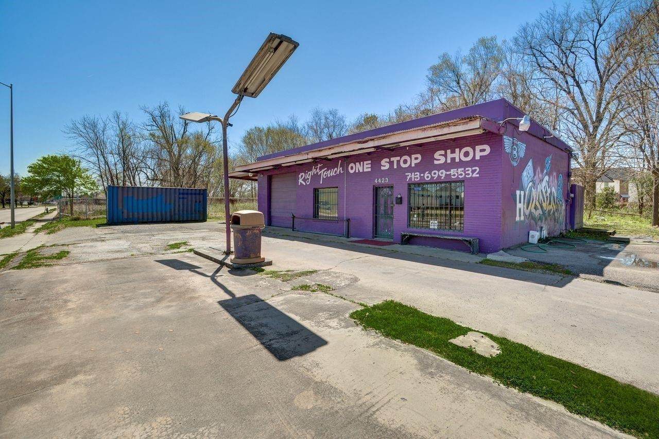 4423 Yale Street - Photo 1