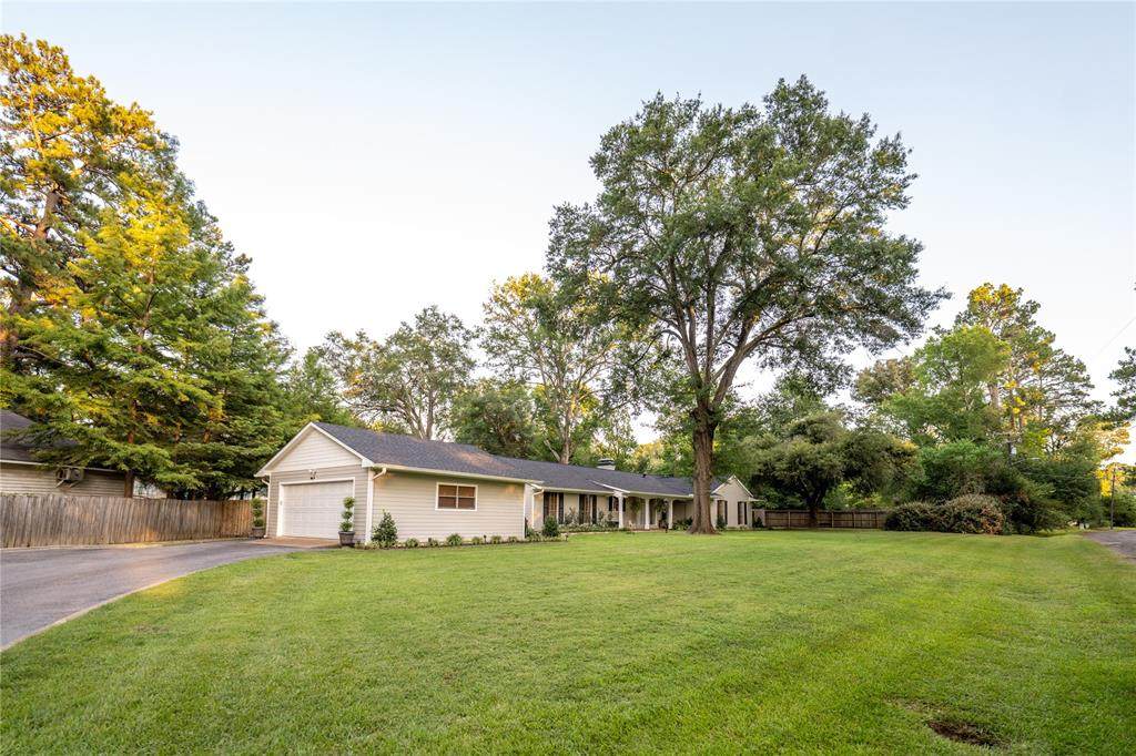 504 Gordon Drive - Photo 1