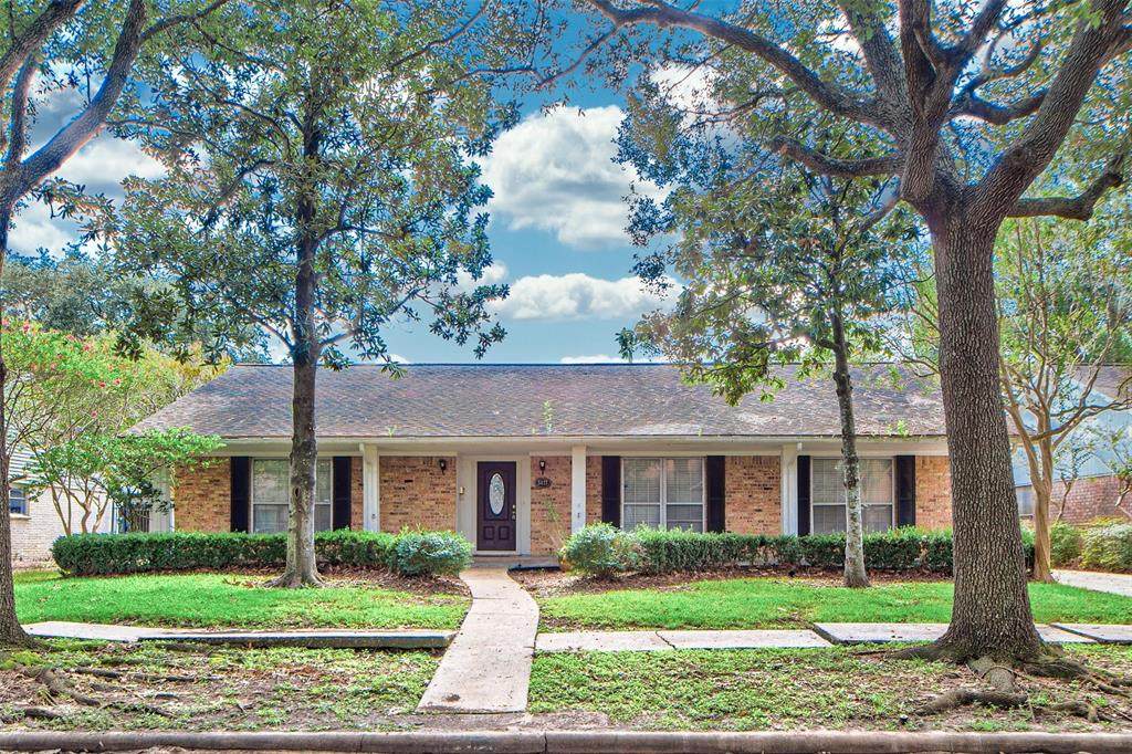 5427 Imogene - Photo 1