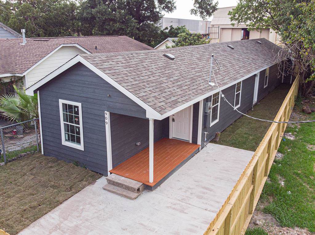909 Terminal Street - Photo 1