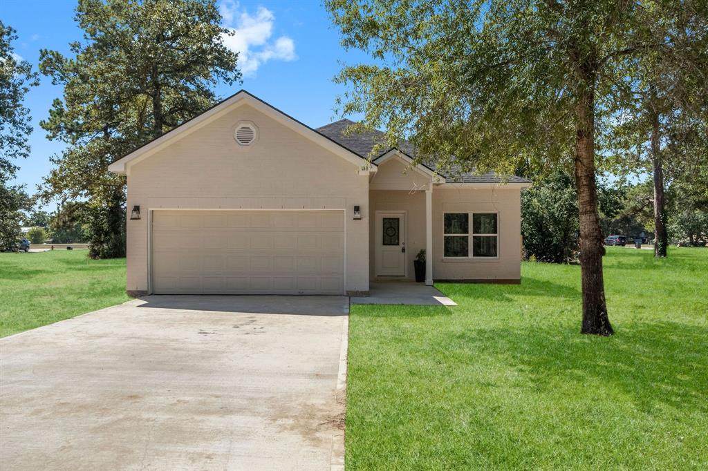 148 Bending Oaks Lane - Photo 1