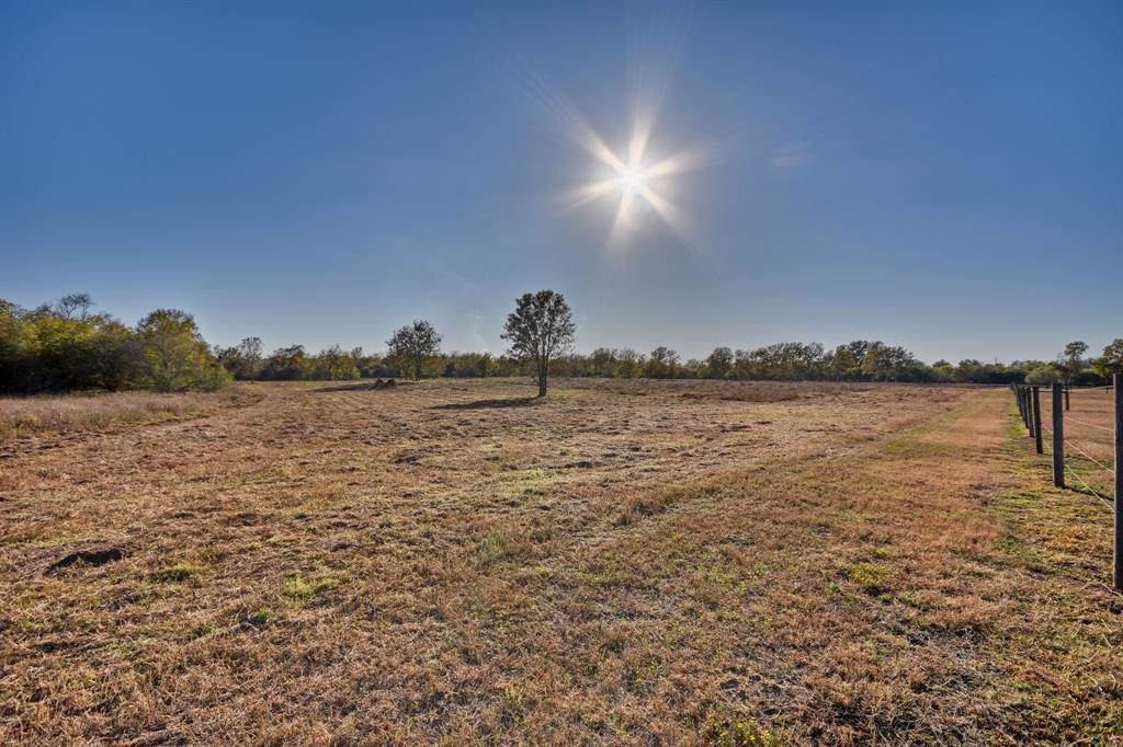 20714 Fm 1887 - Photo 1