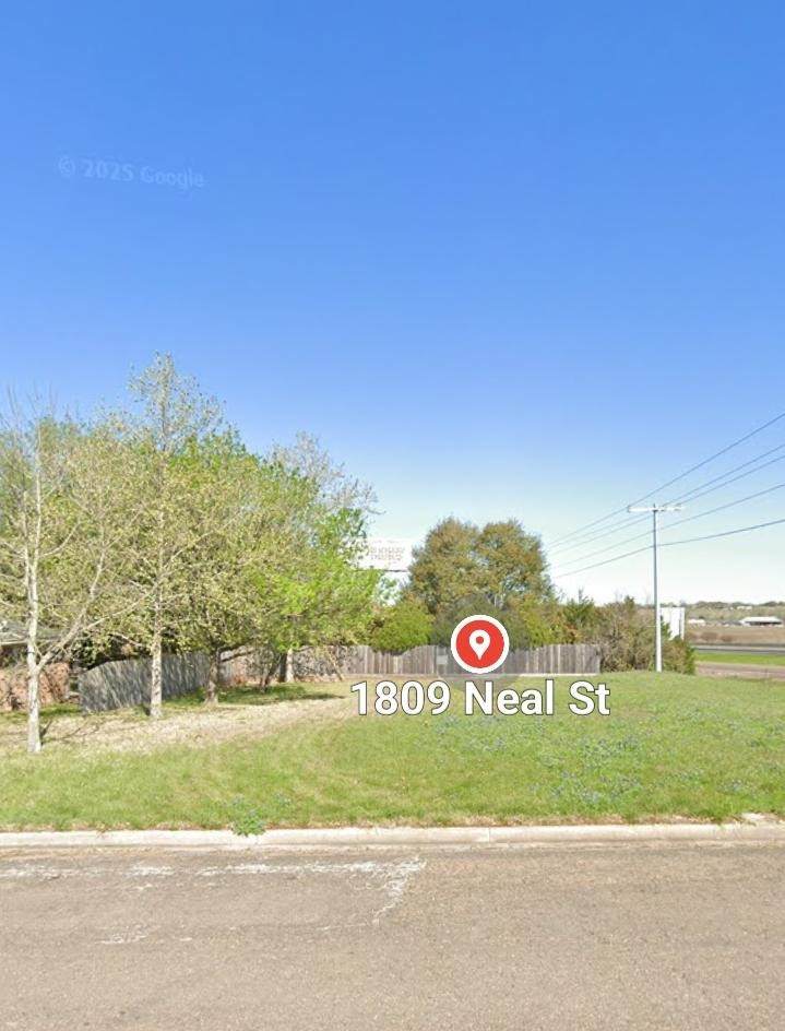 1809 Neal Street - Photo 1