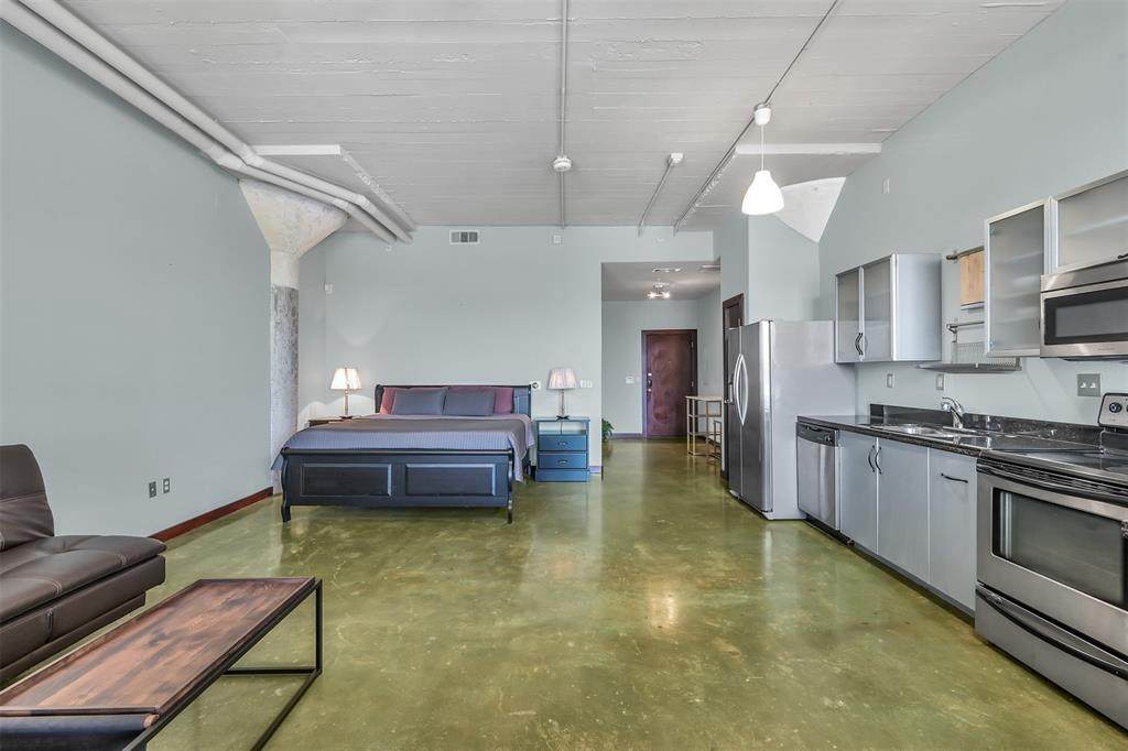 2205 Mckinney Street - Photo 1