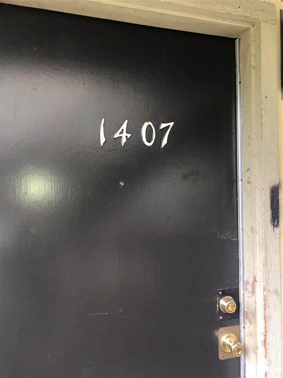 5625 Antoine Drive - Photo 1