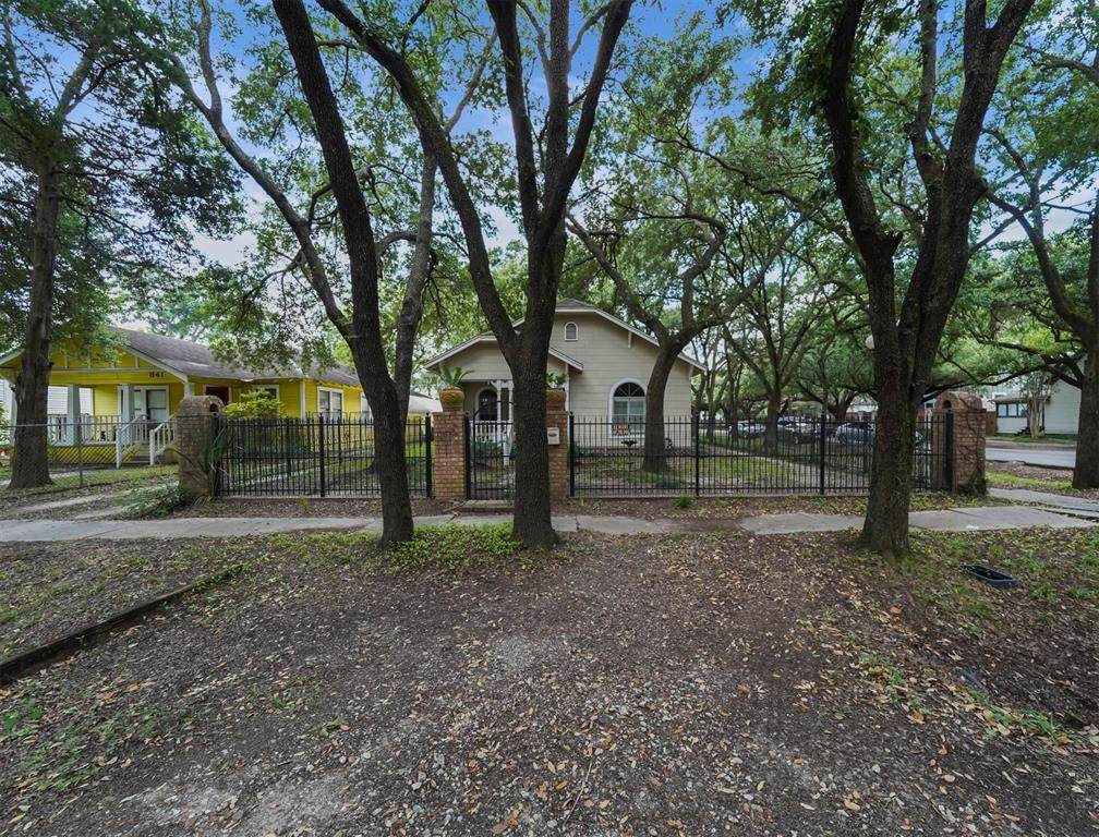 845 Rutland Street - Photo 1