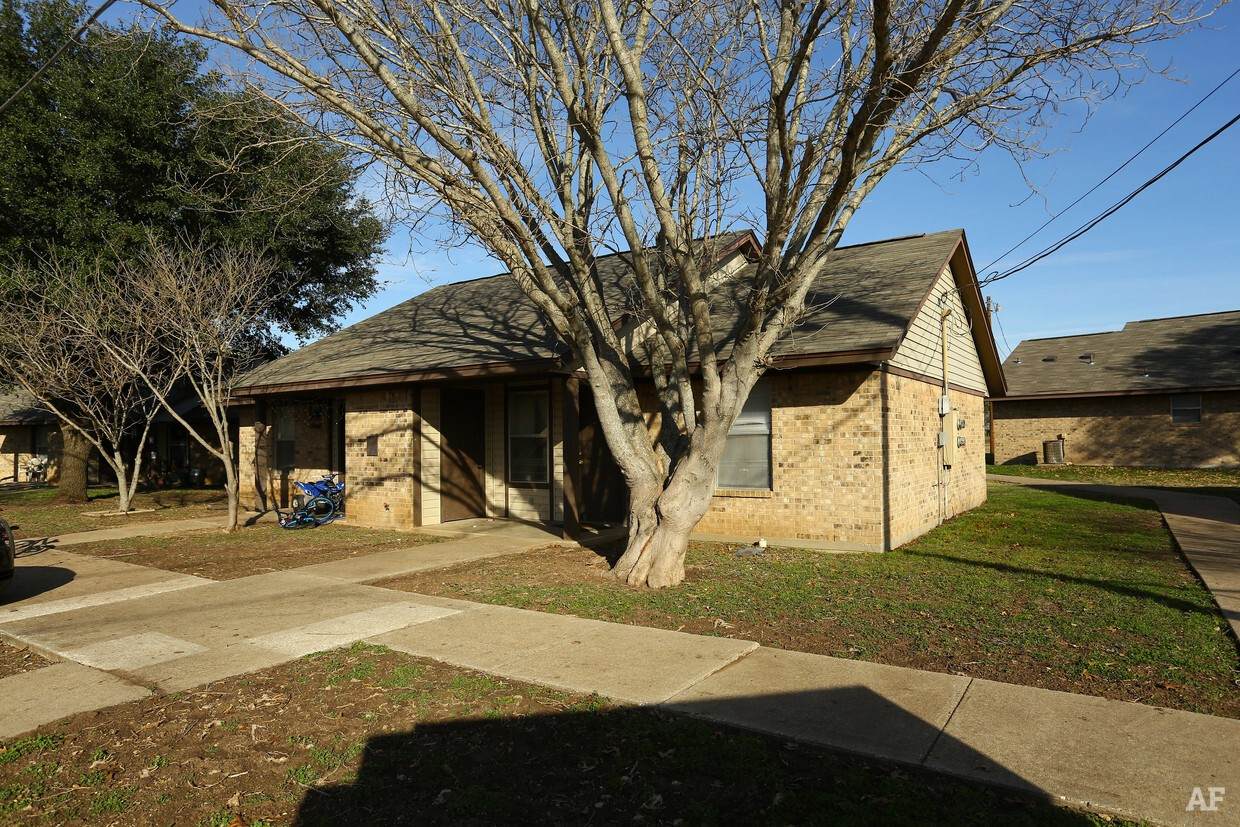 12943 Hwy 142 - Photo 1