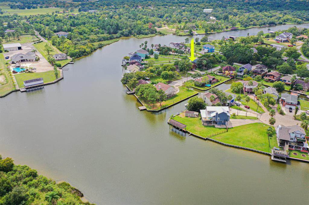 5004 Captains Drive - Photo 1