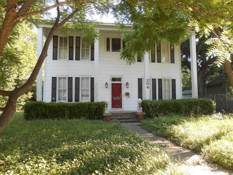 206 1st Street - Photo 1