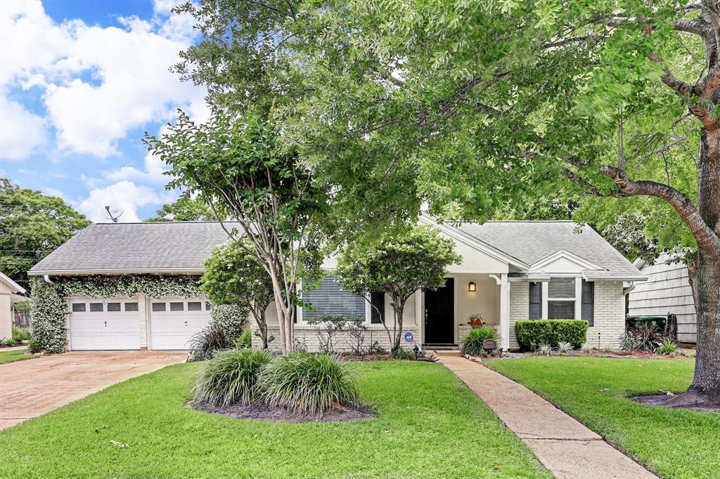 4618 Hummingbird Street - Photo 1