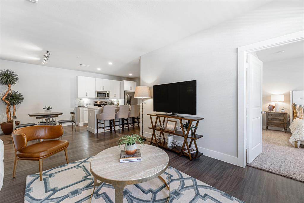 4711 Lj Parkway - Photo 1